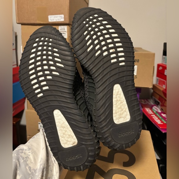 Adidas Yeezy 350 V2 ‘Black Reflective’. 8.5 men or 10 women. *LIKE NEW - Picture 5 of 11